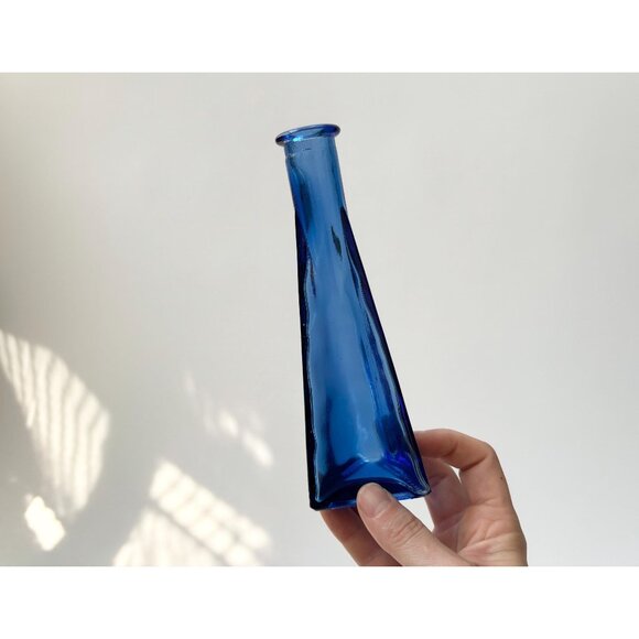 Cobalt Blue Triangle Shaped Geometric Pressed Glass Edged MCM Small Vintage Vase - Picture 1 of 7